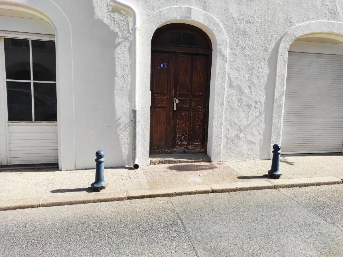 Appartement Saint Malo Vue Sur Mer Et Sur Intra Muros, Ferry, Plage Et Commerces A 50 M Exterior photo