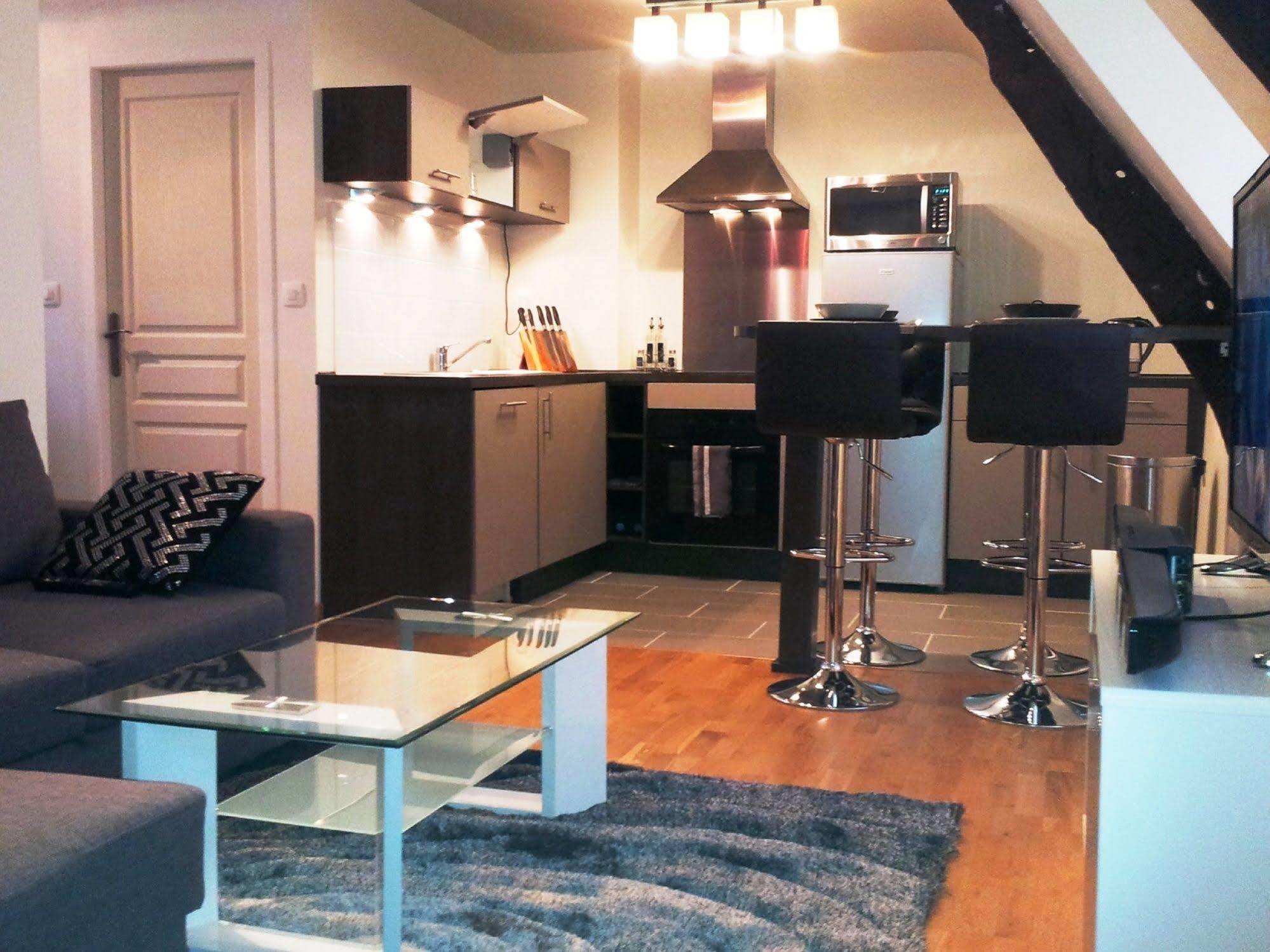 Appartement Saint Malo Vue Sur Mer Et Sur Intra Muros, Ferry, Plage Et Commerces A 50 M Exterior photo